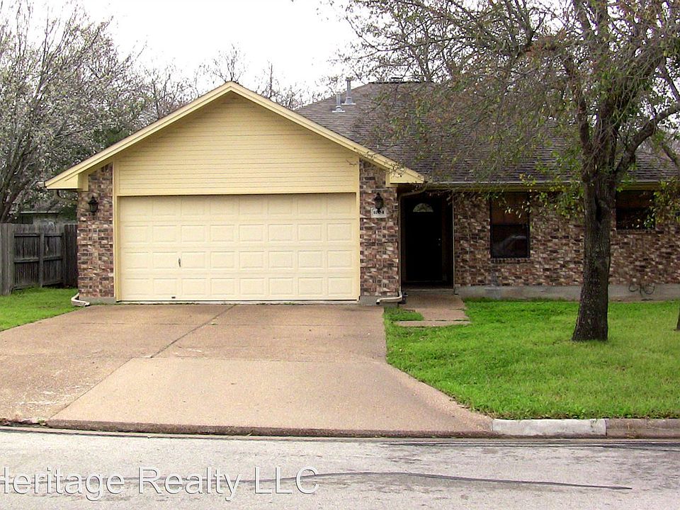 1st image of 1004 Bayou Woods Dr