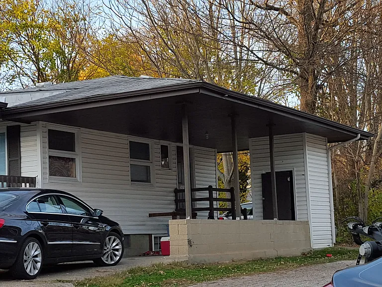 416 N Lincoln St — Photo 102