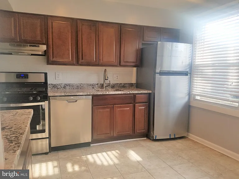 2022 Mayflower Dr — Photo 3