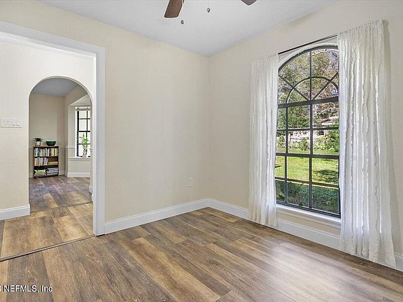 4th image of 233 BOSCO Boulevard