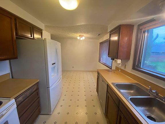 3rd image of 10203 NW 22nd Ave