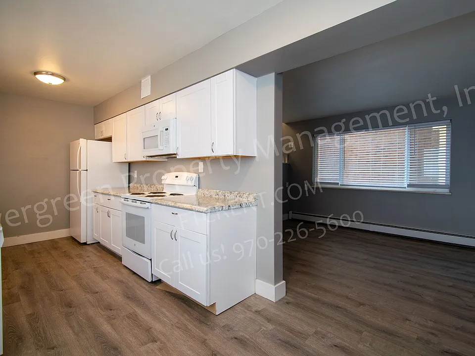 2012 W Plum St
