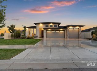 582 W Oak Springs Dr, Meridian, ID 83642