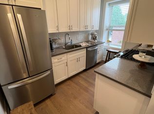 5 Center St APT 8, Chatham, NJ 07928