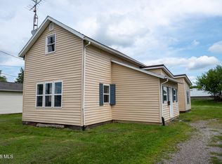 31 S Belmore St, Leipsic, OH 45856