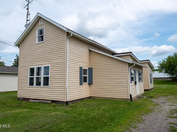 31 S Belmore St, Leipsic, OH 45856