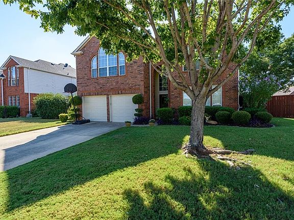 2nd image of 708 Oakridge Dr