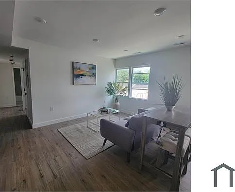 324 61st St NE #5 — Photo 5