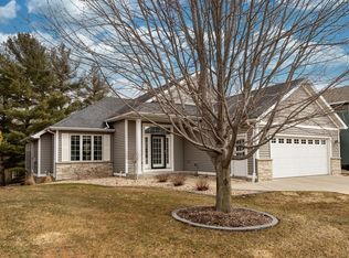 1414 Century Point Ln NE, Rochester, MN 55906