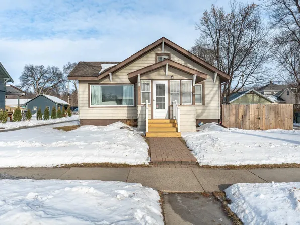412 W Summit Ave, Fergus Falls, MN 56537