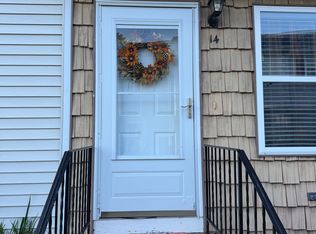 14 Larkspur Ln #14, Glastonbury, CT 06033