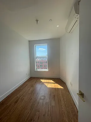 Rented by Cityside Rentals Corp | media 6