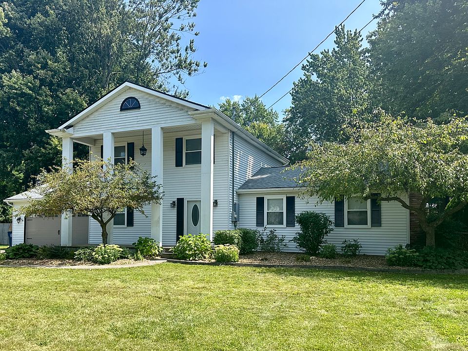 1st image of 1195 River Forest Dr