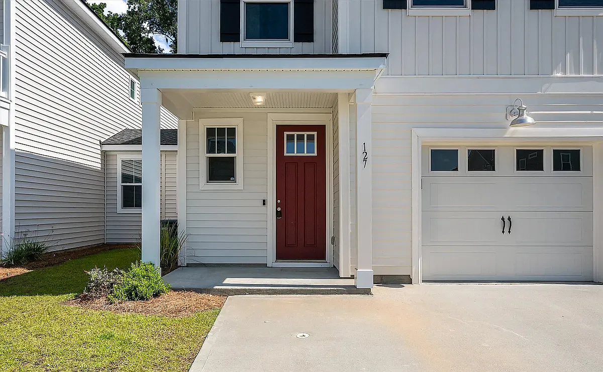 3 bed, 2.5 bath, 1539 sqft, $2,350 — Photo 2
