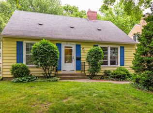 1524 Gladstone Dr SE, Grand Rapids, MI