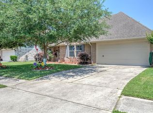 1911 Oak Top Dr, Pearland, TX 77581