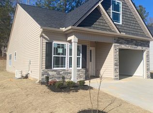 490 Timberwood Dr, Woodruff, SC 29388