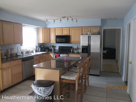 2nd image of 4715 Hopkins Dr