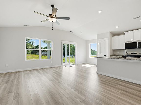 5th image of 422 W Claywalk Way