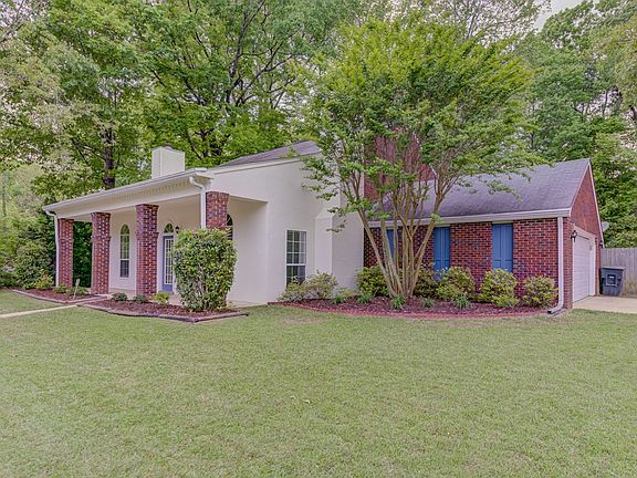 3rd image of 400 Longwood Dr