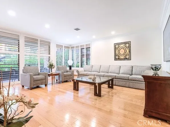 4765 Park Encino Ln Unit 133, Encino, CA 91436