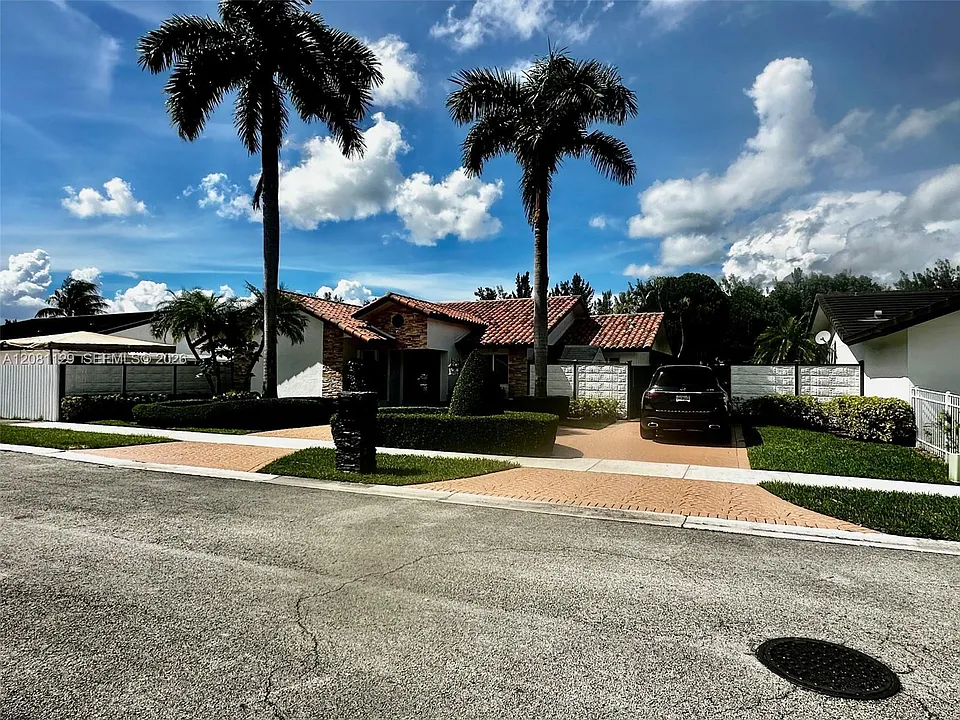 12851 NW 11th St