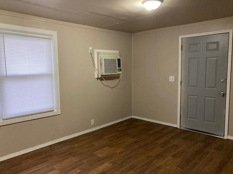 1st image of 137 Loraine Dr #301