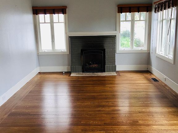 Living room with gas fireplace