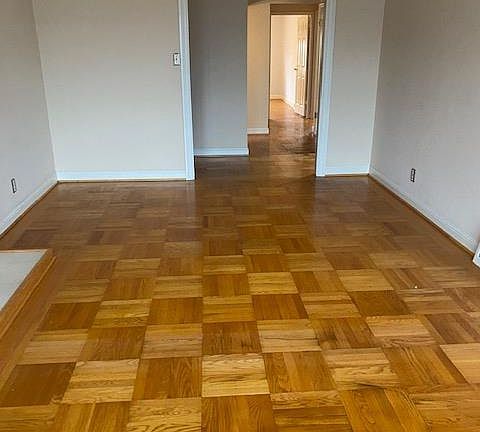 3rd image of 388 Country Club Dr