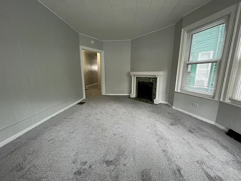 576 Potomac Ave #3 — Photo 4