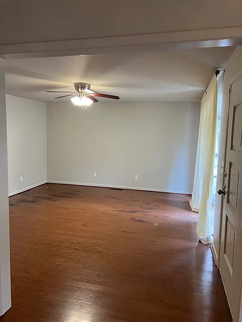 3 bed, 1502 sqft, $2,000 — Photo 3
