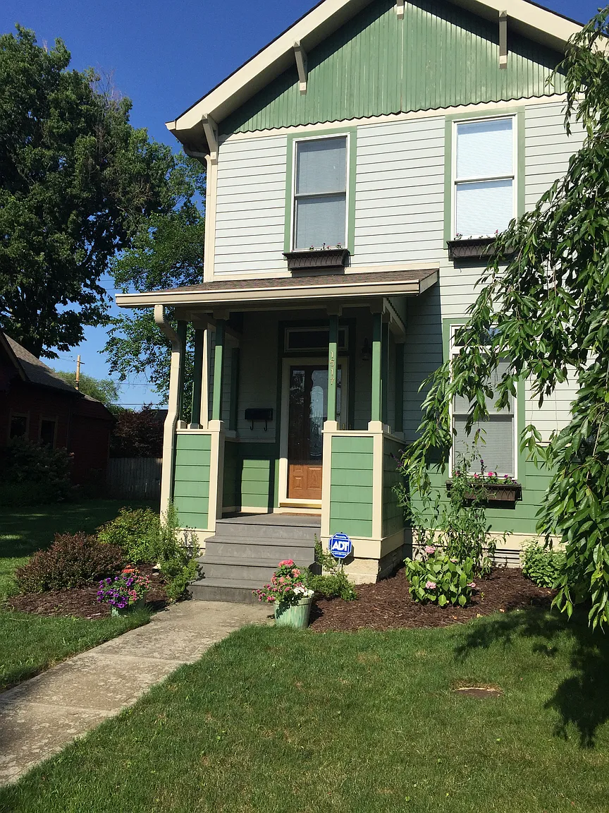 1517 N New Jersey St photo 1