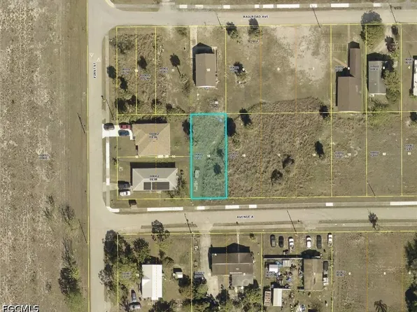 23021 Avenue A, Alva, FL 33920