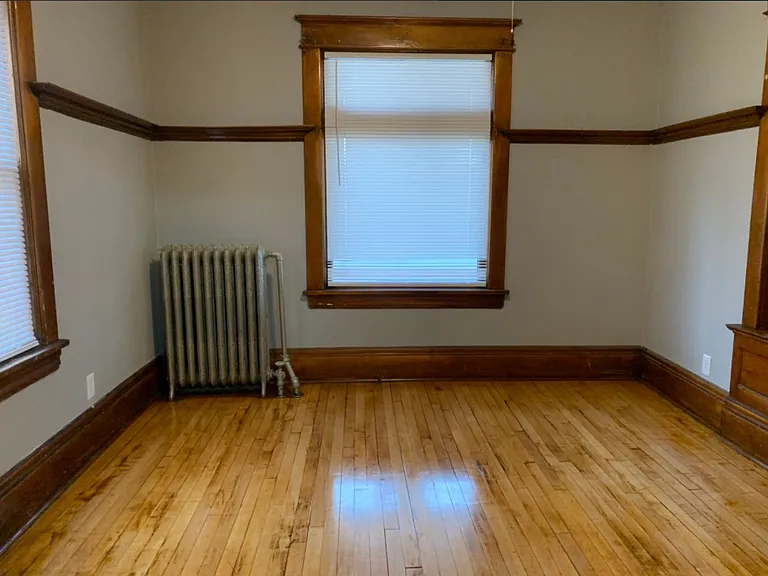 123 Wayzata St — Photo 3