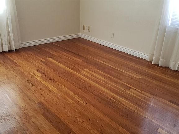 5th image of 1003 N Lea Ave