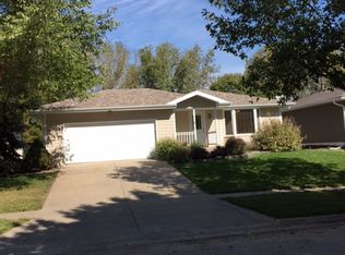 2306 W Millstone Rd, Lincoln, NE 68522