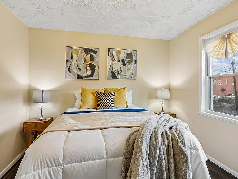147 Denison St #1 — Photo 13