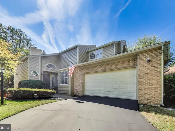 7472 Cross Gate Ln, Alexandria, VA 22315