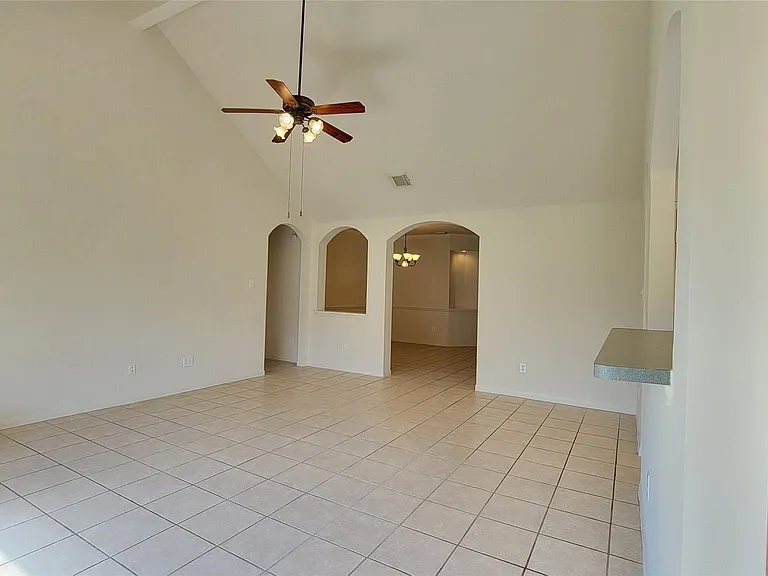4822 Bonny Loch Ln — Photo 8