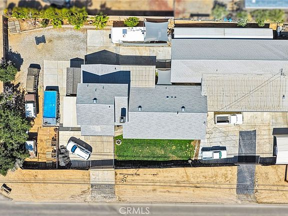 3rd image of 11590 Peach Ave