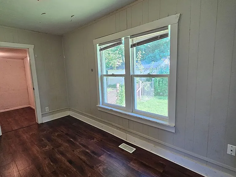 2503 N Delaware Ave — Photo 35