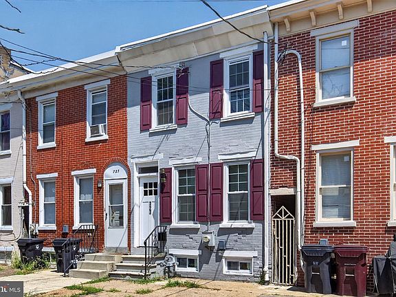 2nd image of 727 E 7th St