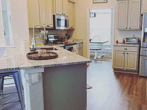2nd image of 6707 Highlands Creek Blvd