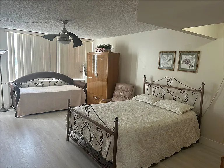 900 Saint Charles Pl #316 — Photo 40