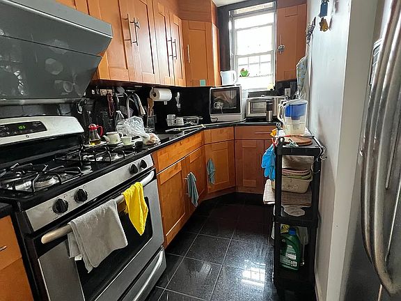 3rd image of 69 Bay 20 St #3C