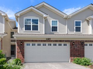 1185 Kingsmill Dr, Algonquin, IL 60102