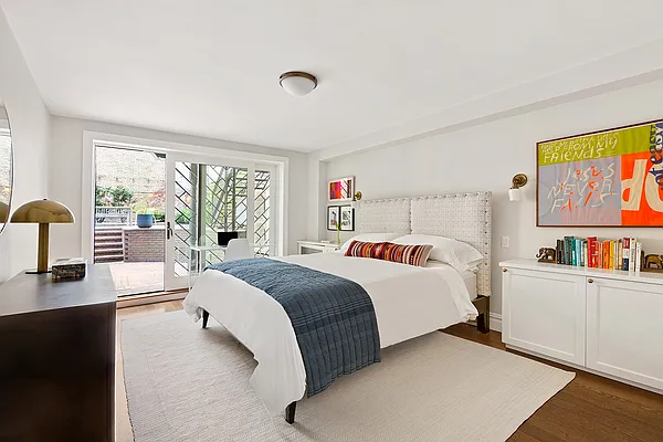 Sold by Compass | media 5