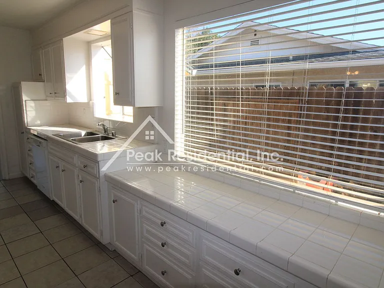 5820 Shenandoah Dr — Photo 9