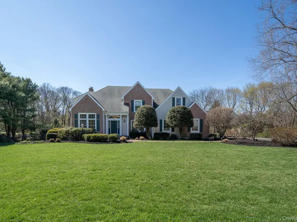 72 Norwood Road, Northport, NY 11768