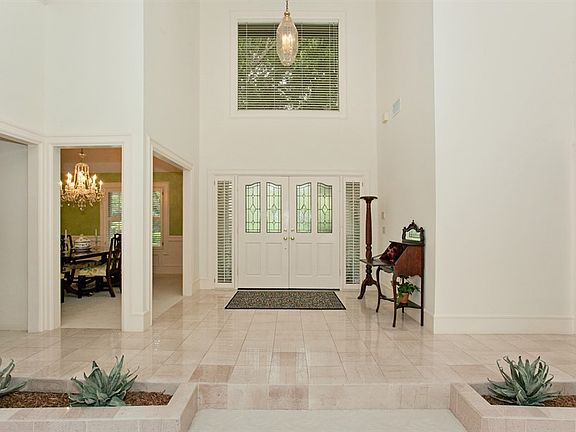 3rd image of 2305 Greenside Ct